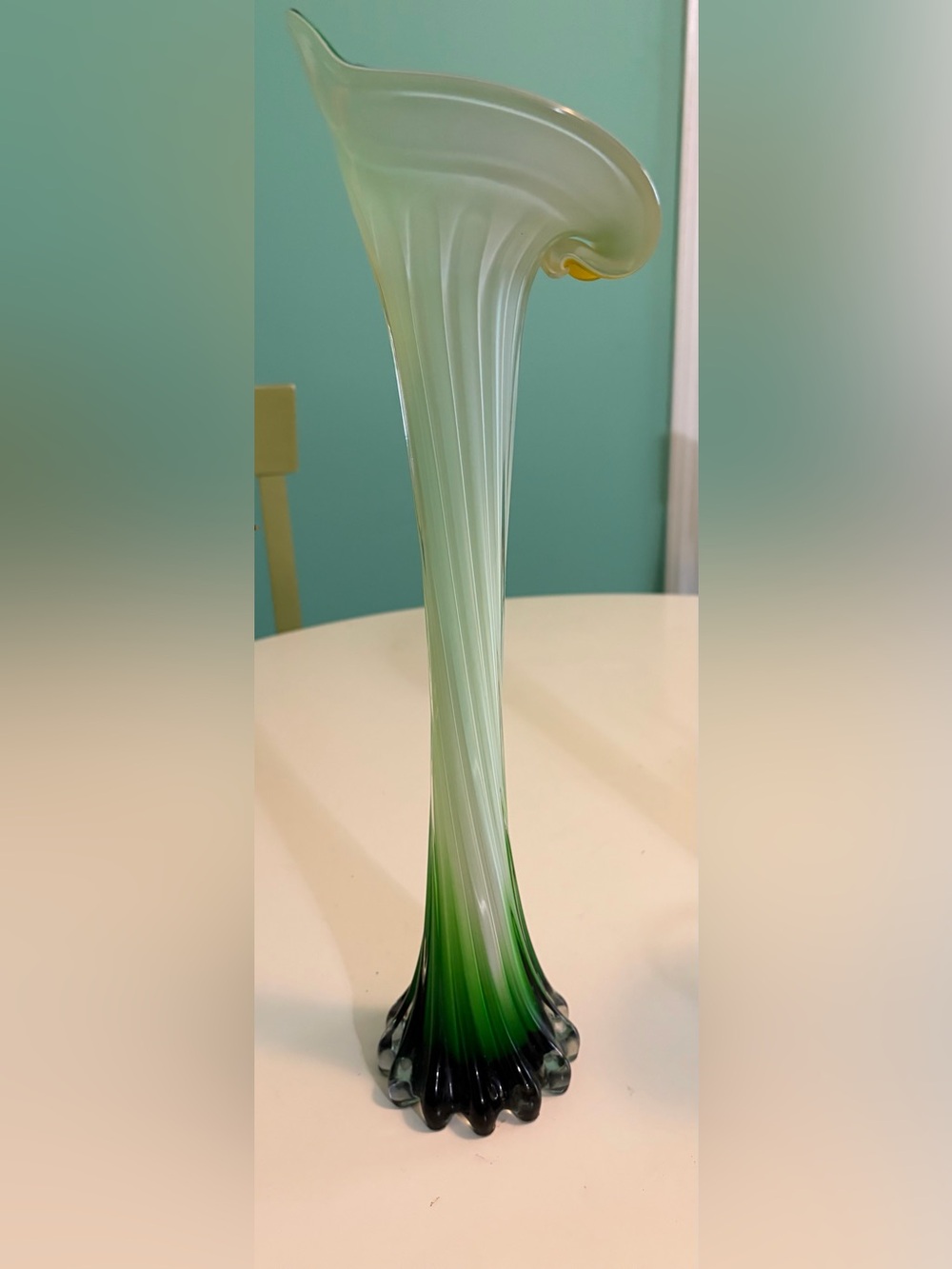 Vintage Pier 1 Jack in the Pulpit hand blown Calla Lily in Greens Yellow & Gold